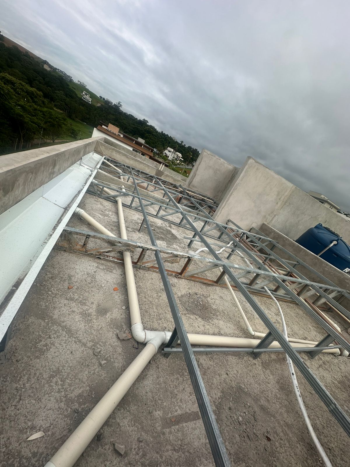 Telhado antigo com problemas